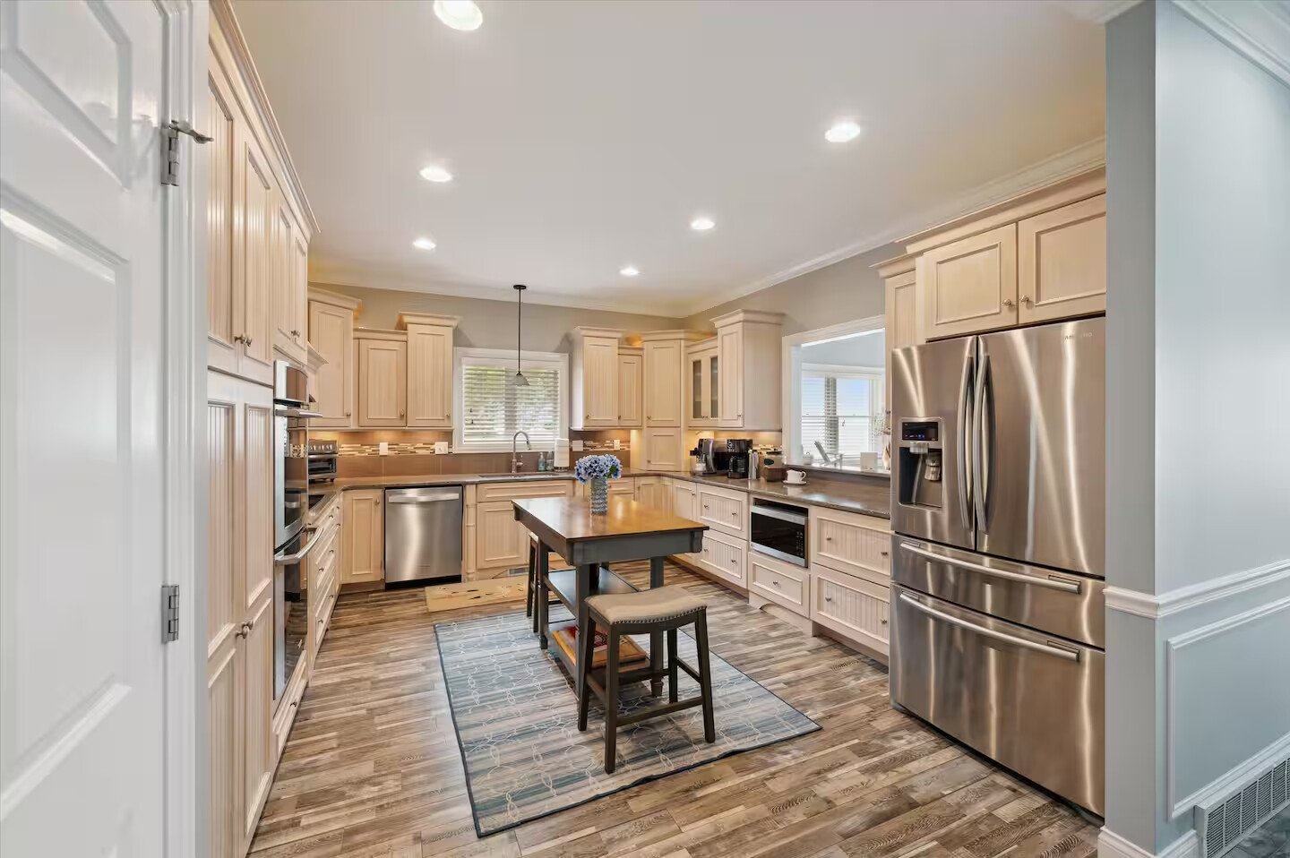 Gourmet chef's kitchen