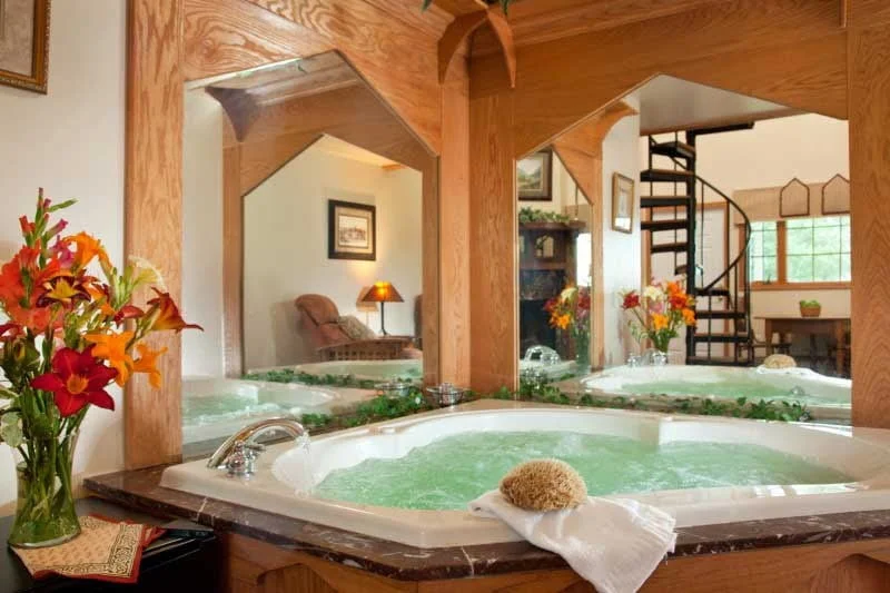 Luxury, Romantic & Honeymoon Suites in Ohio | Boutique Hotel Luxury, Romantic & Honeymoon Suites in Ohio | Boutique Hotel